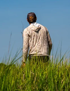 Huk Gear Performance Tops-Airweight KC Printed Hoodie KC Sand Camo