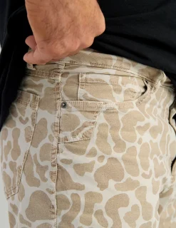 Huk Gear Shorts-Lightweight Rivercamp Short KC Sand Camo