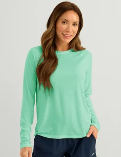Huk Gear Performance Tops-Womens A1A Performance Crew Bermuda